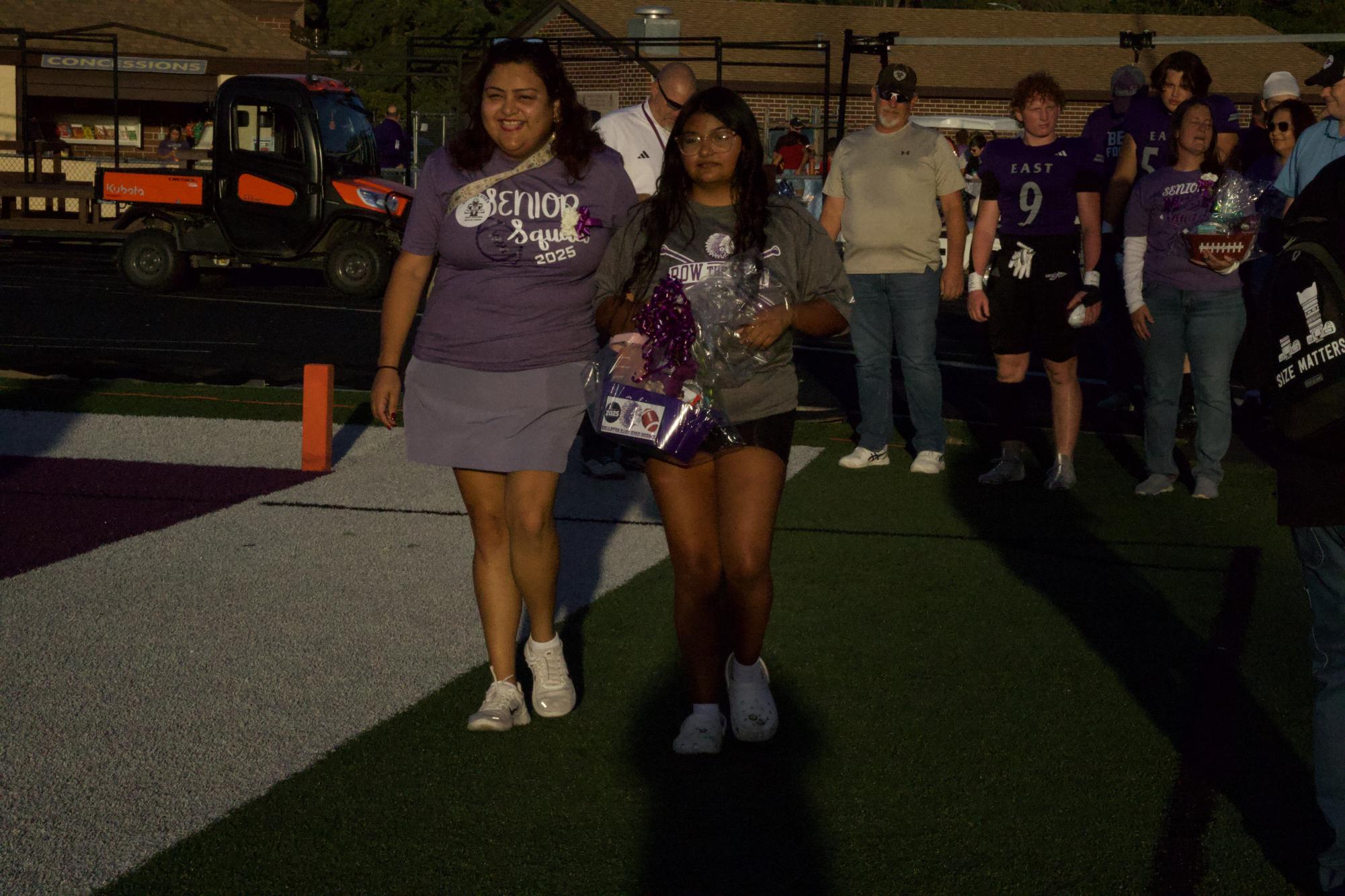 Photo Gallery 24-25