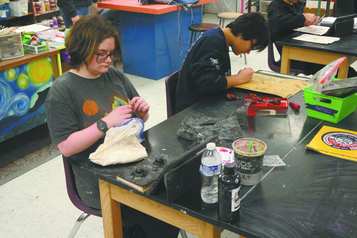 Focus. In AP 3D Art on March 11, 2026, Senior Amaya Sterup works towards her project. Sterup was working with a bag of air dry clay to make a 3D piece. “It takes me a long time to create my projects,” Sterup said. “But ultimately I enjoy the process.”